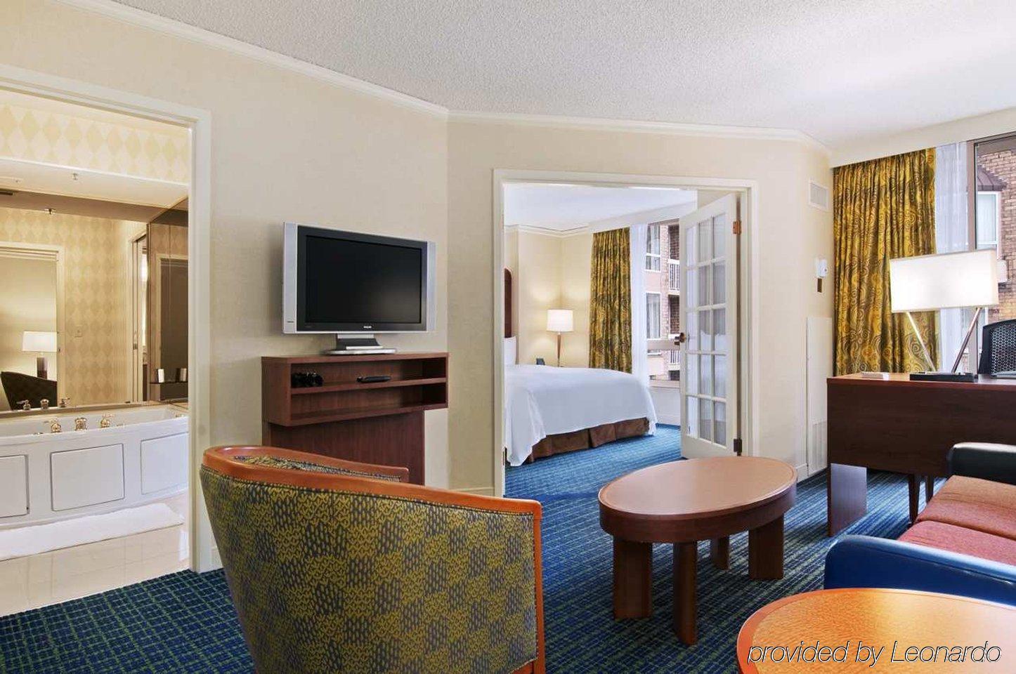 Hilton Atlanta Perimeter Suites Санді-Спрінгс Номер фото